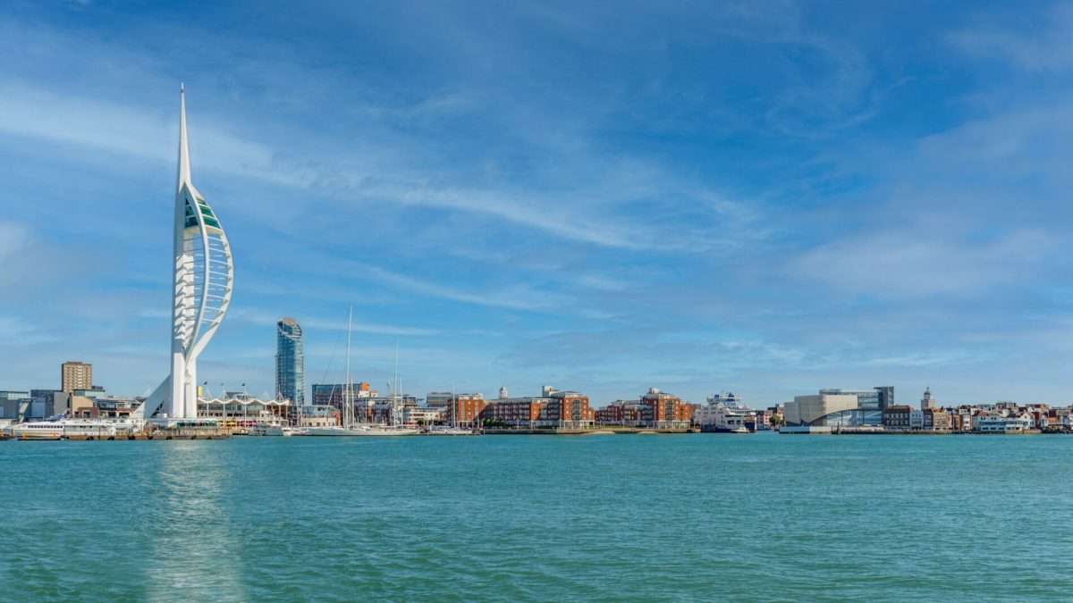 032_UPX_6373-1903×1070